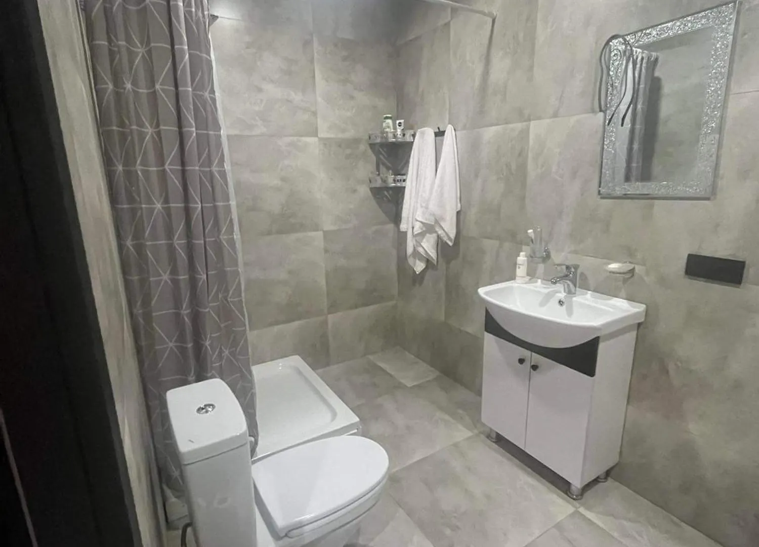 Sunny Flat Apartment Batumi 0*,